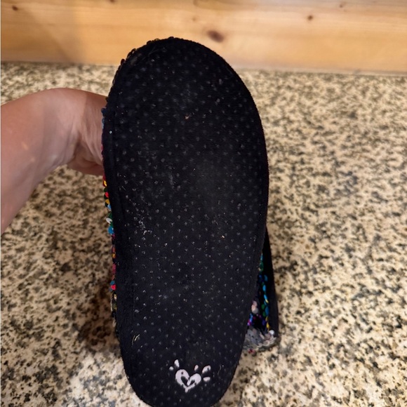 Sequin Slippers with Pink Fluffy Pom Poms Girls Size 2/3 - Picture 7 of 8